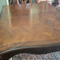 LG Dinning Room Table Seats 8