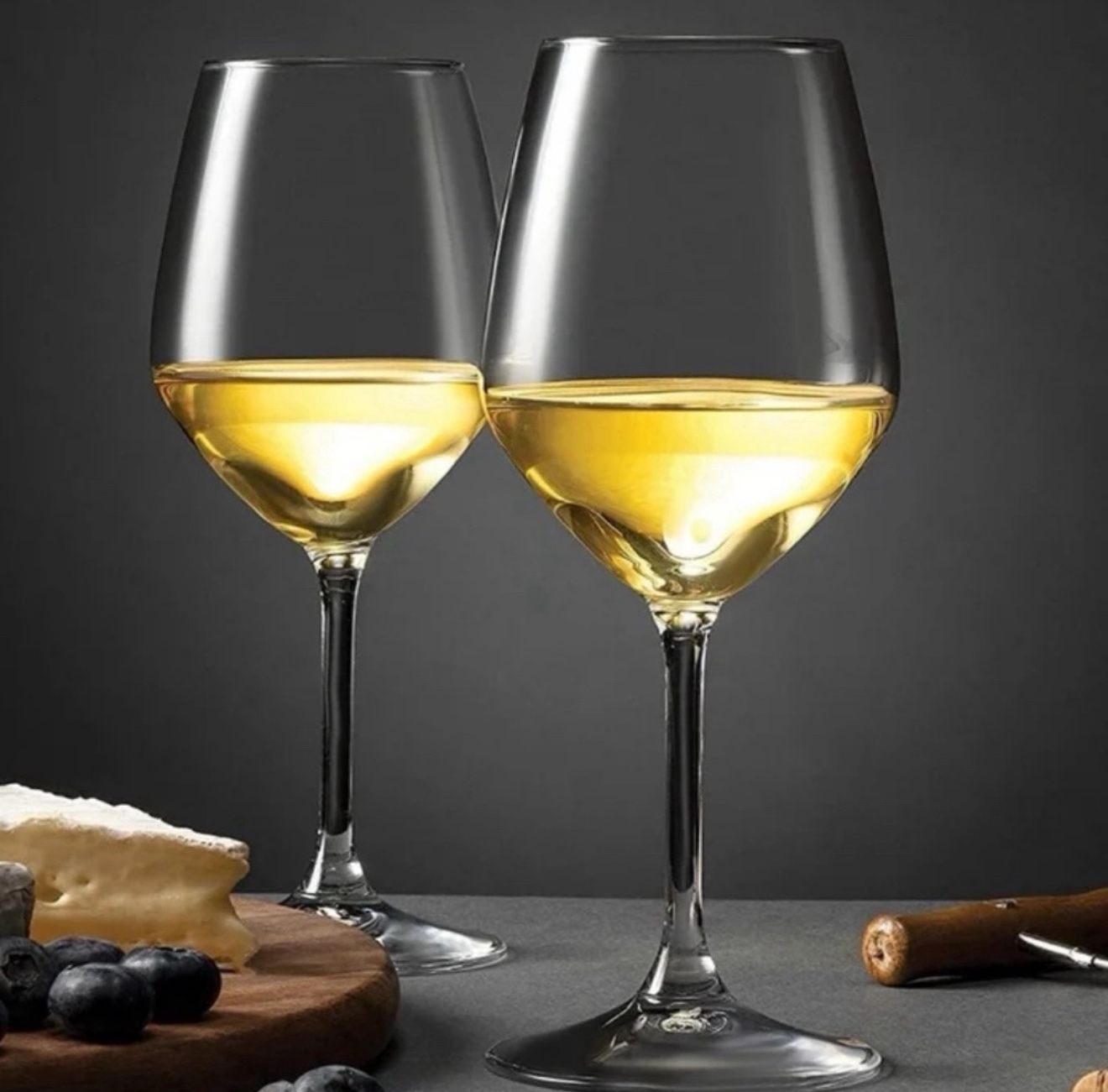 Set of Standard Wine Glasses