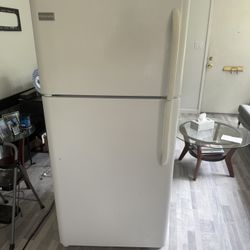 Frigidaire Refrigerator/Freezer