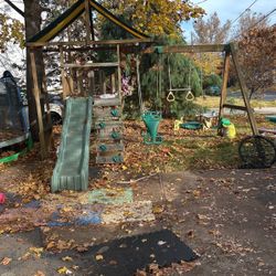 Swingset And 7 Foot Trampoline BEST oFFeR!!!