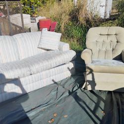 Lazy Boy Sleeper Sofa And Lazy Boy Recliner Rocker $100 For The Set Great Shape