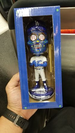 Dia de los Dodgers bobblehead, muertos bobble head 2