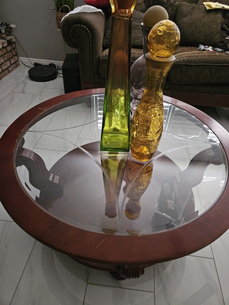 Coffee Table & 1 End Table