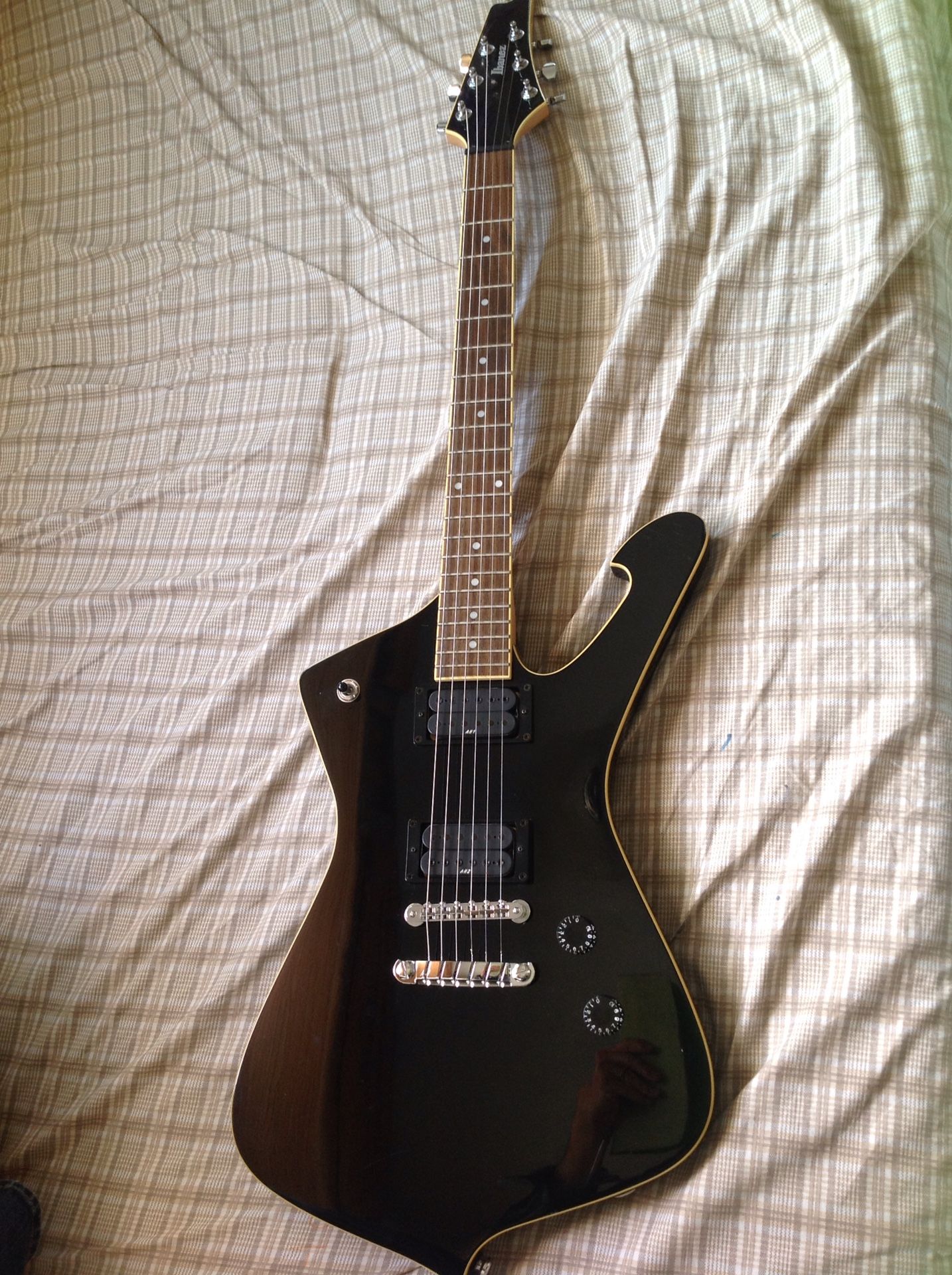 Ibanez Iceman IC300