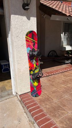 Lamar women’s snowboard with bindings