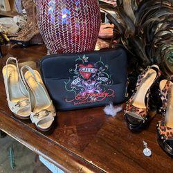 Guess Ladies Shoes SIZE 7 New With Tags And Like New Many Sizes And Colors sizes 