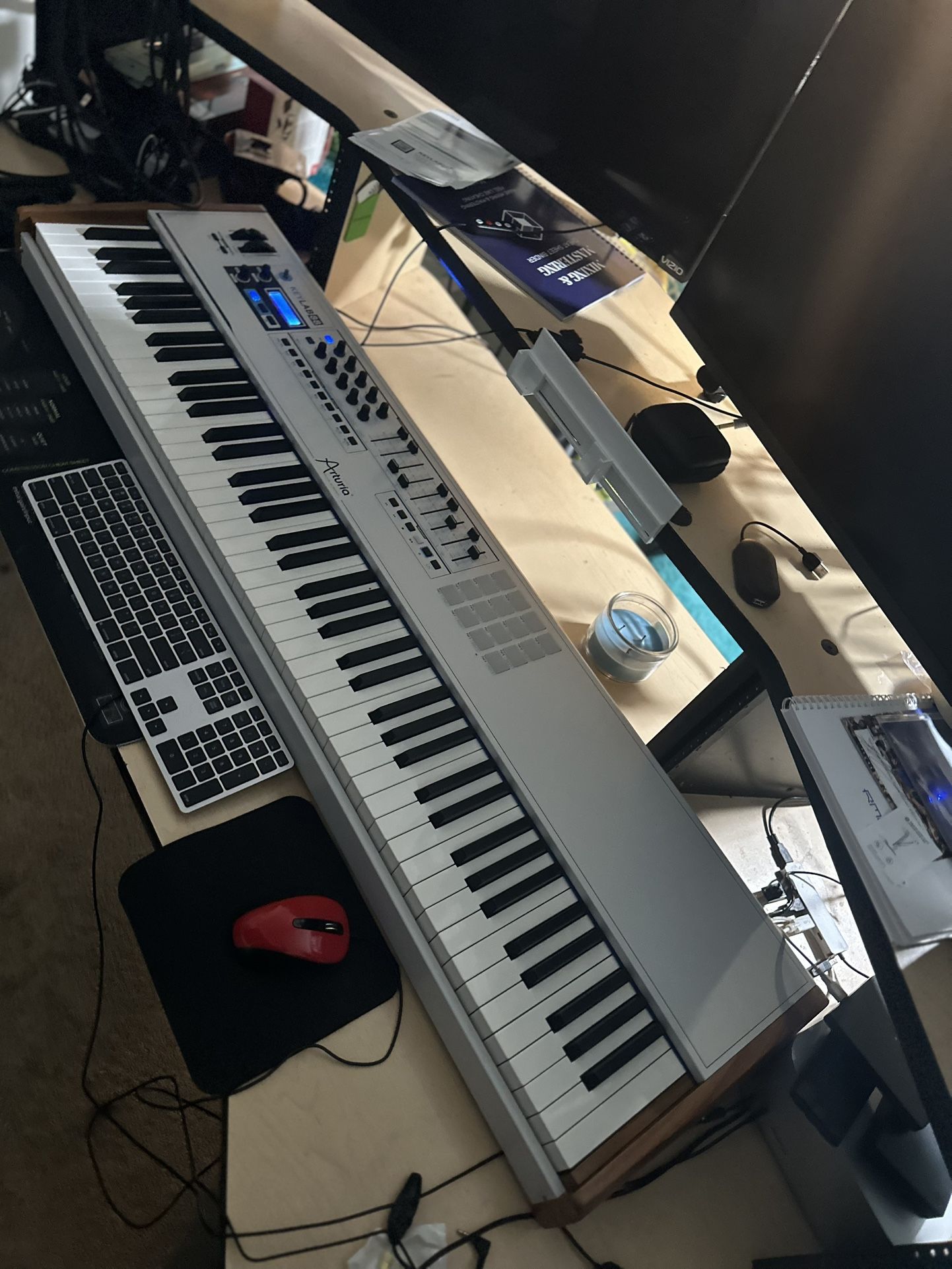 Arturia Keylab 88 Key Weighted Midi Controller