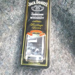 Vintage Jack Daniels Collectors Bottle Case Tin