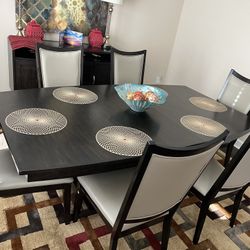 Wooden 8 Sitting Dining Set 