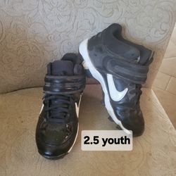 Nike Mid-Top Youth Cleats Size 2.5