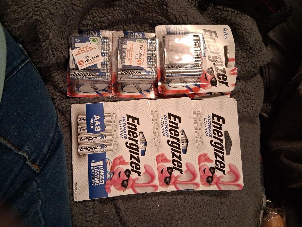 DOUBLE AA LITHIUM BATTERIES 