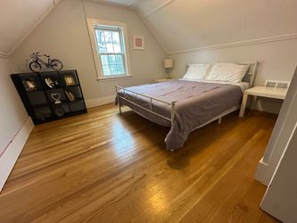 Queen size bed No.2
