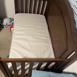 Wooden Baby Crib – Dark Espresso Finish (Convertible Style)