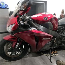 2009 HONDA CBR 1000RR