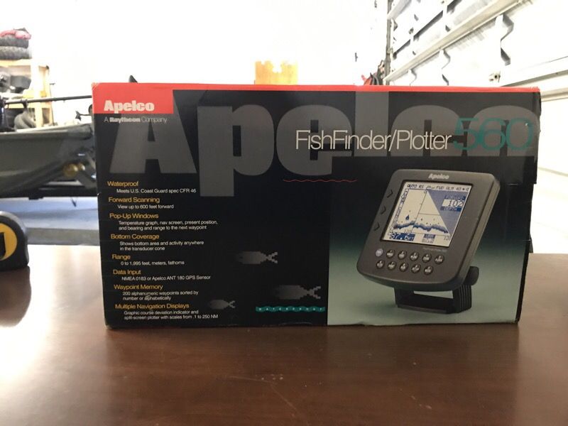 Apelco 560 fish finder / plotter