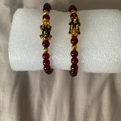 New Fashion Jewelry  Obsidan Stone Beads Attract.   Good Luck, Charm.  