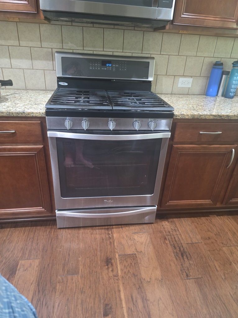Whirlpool Gold Series Gas Range