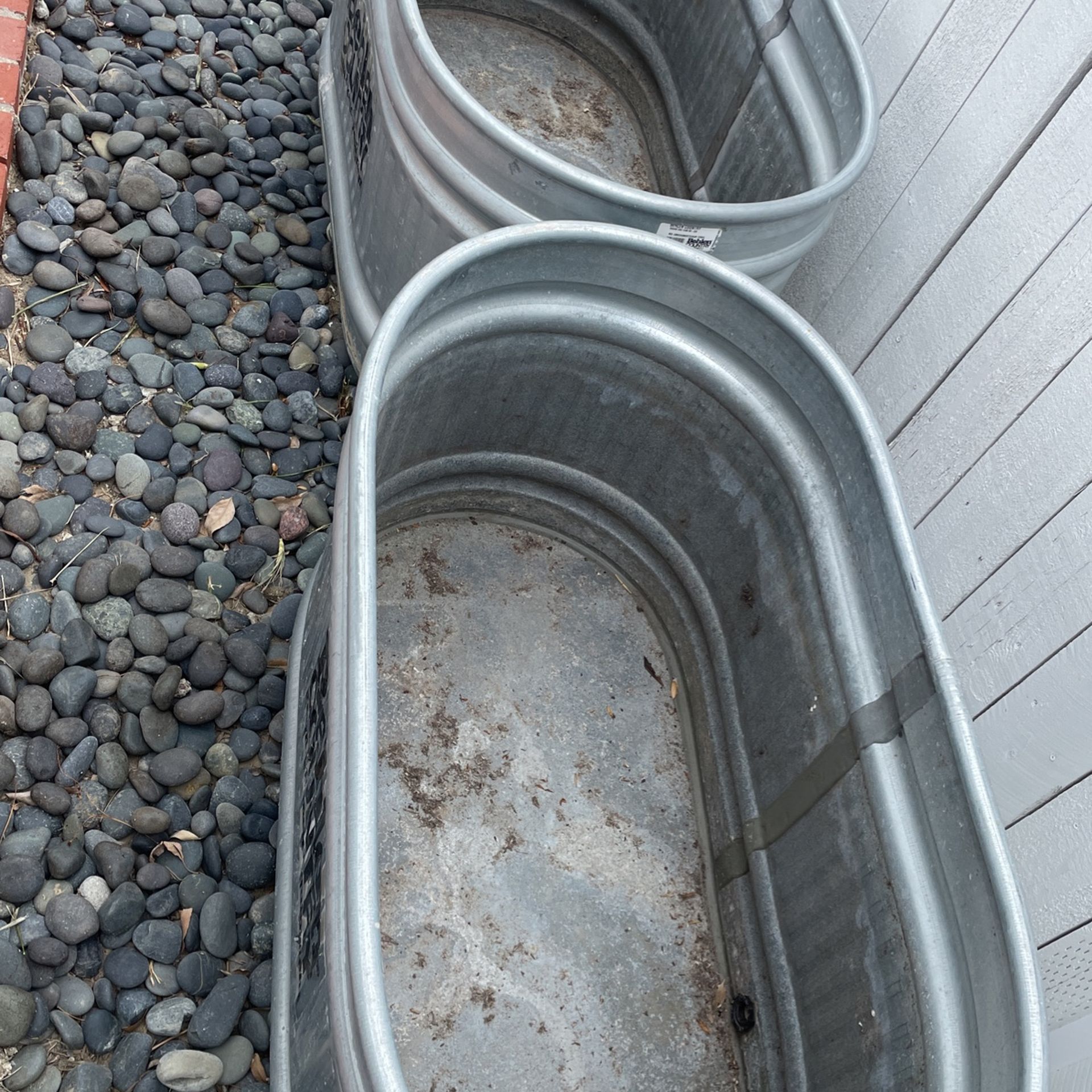 Behlen GALVANIZED 224 Round In Stock Tank, 103 Gallons for Sale in