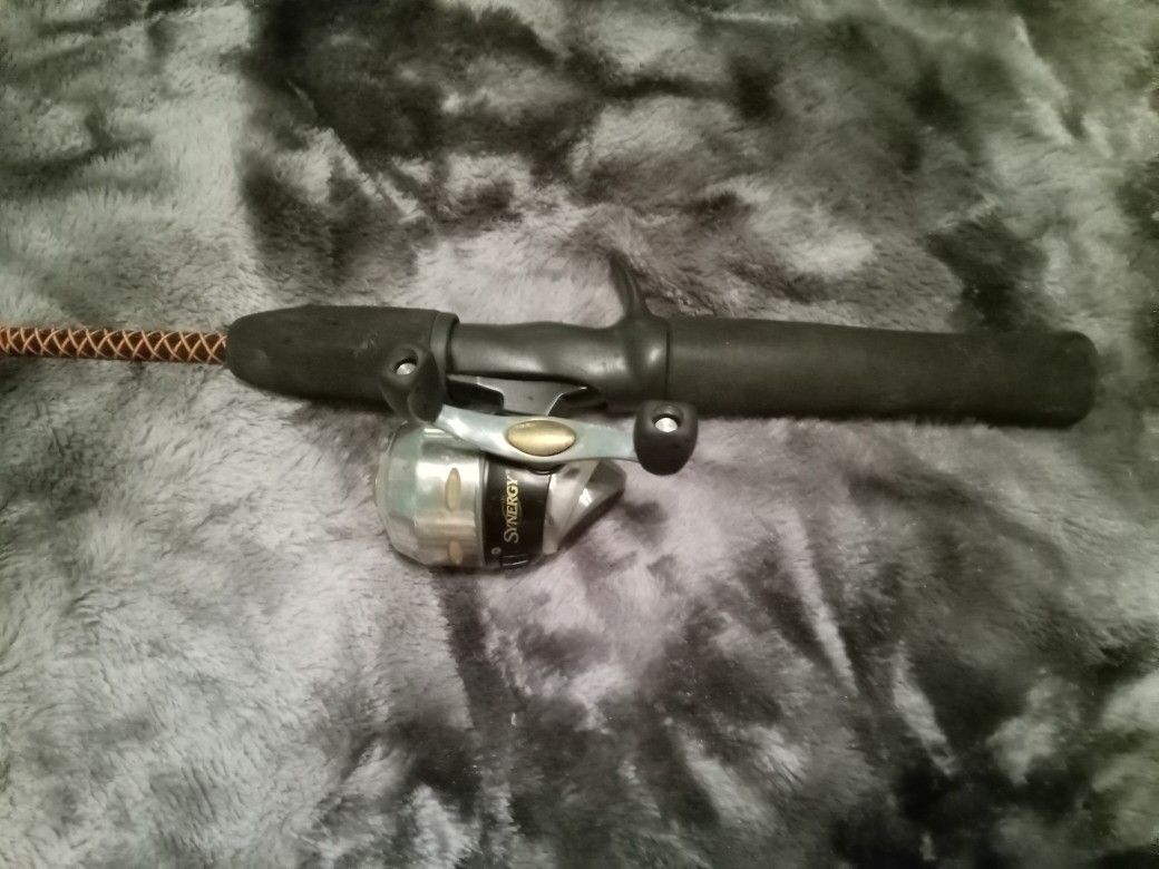 Fishing Rod shakespeare 7 ugly stik tiger with Penn 5500SS Reel for Sale  in Saint Petersburg, FL - OfferUp