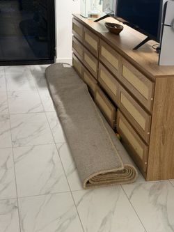 Free Carpet - Area Rug