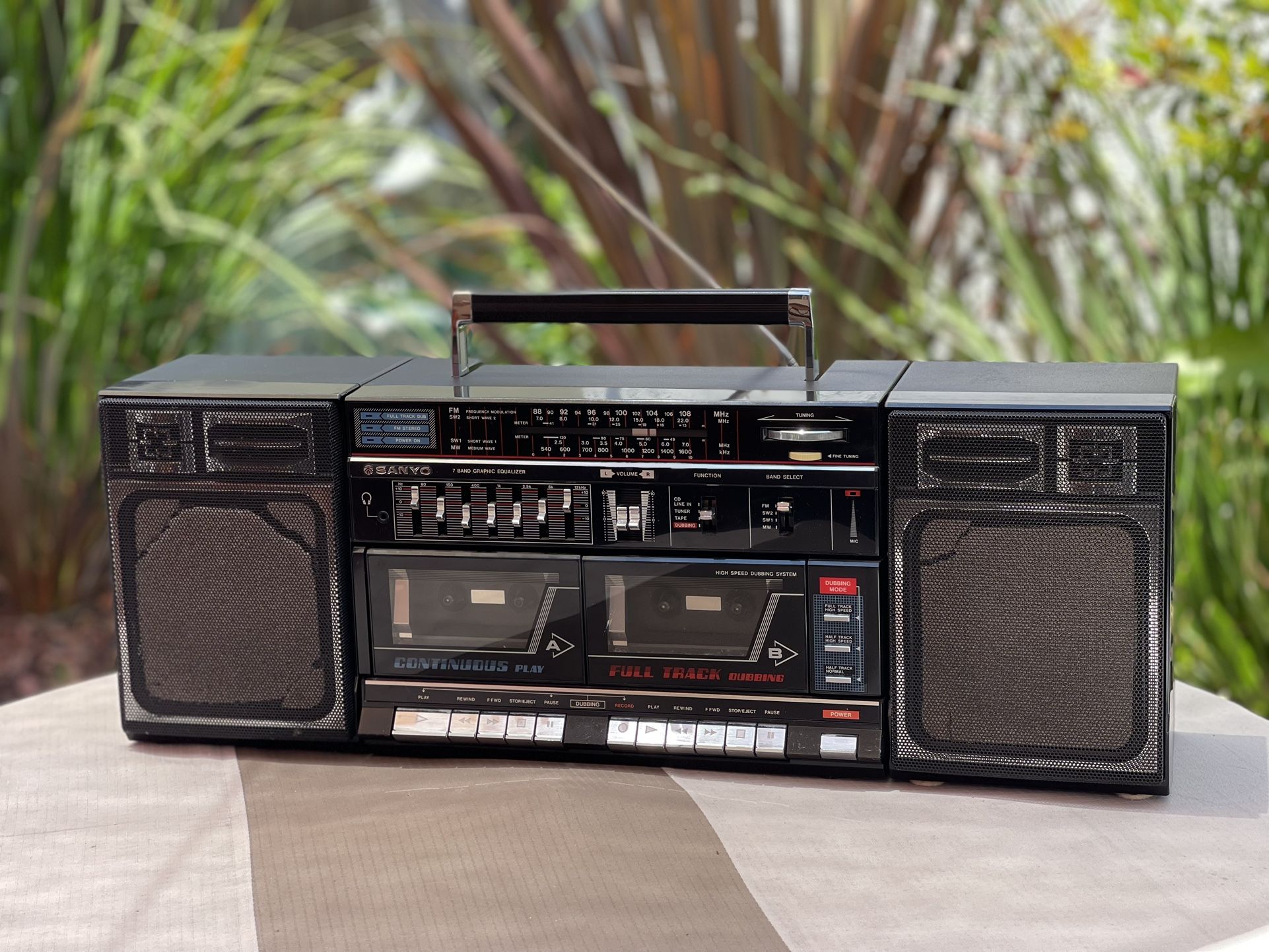 Sanyo Radio Cassette Vintage Boombox 80’s