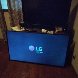 60” LG Smart Tv( No Remote And No Stand)