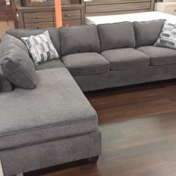 New Sectional Sofa With The Removable Seat Cushions And Reversible Chaise Lounge