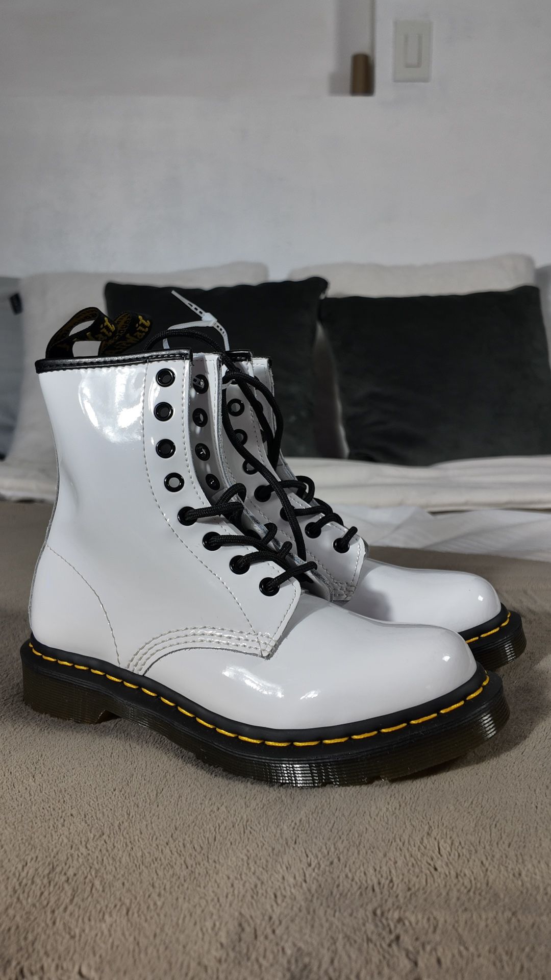 Dr.martens White combat Boots