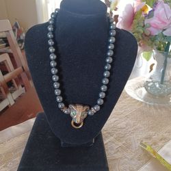 VINTAGE JEWELED GREY PANTHER FACE.  GRAY TAHITIAN PEARL  NECKLACE. Read Descriptin. $50. 