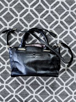 VINCE CAMUTO BLACK LEATHER SHOULDER BAG