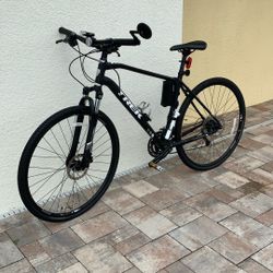 Trek 21” Dual Sport 8.4 DS Mountain Bike 