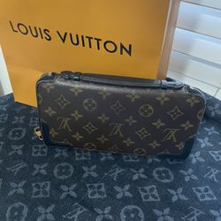LV Macassar Wallet