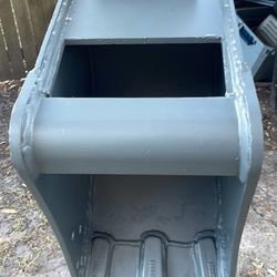 12 Inch Footer Bucket