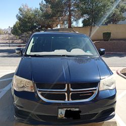 2014 Dodge Grand Caravan $15,000