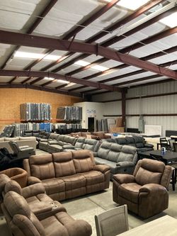 Bakersfield Furniture Warehouse. Since 2006. Please read description ⬇️