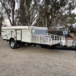 2008 STARCRAFT 34RT 22” E-Pop Up TOYHAULER 