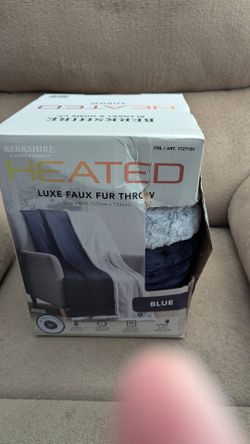Berkshire heated faux fur blanket - blue
