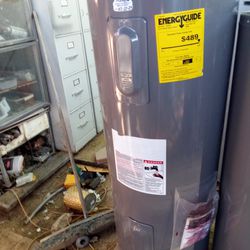 ELECTRIC WATER HEATER 50" GALLON MODEL RUUD MADE BY RHEEM  EXCELLENT CONDITION 2022 WITH 6 MONTHS WARRANTY ELECTRIC WATER HEATHER 