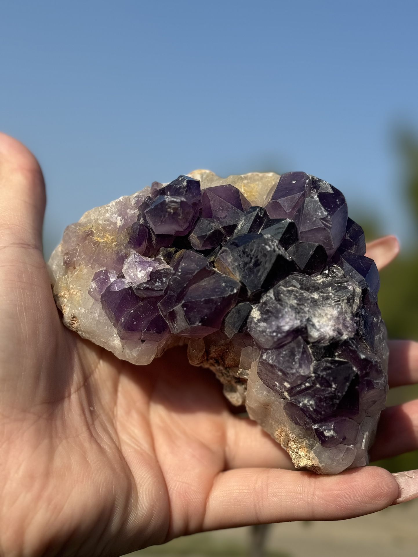 Natural Amethyst Crystal - Raw Amethyst Cluster - Amethyst Geode - Purple Healing Crystals For Reiki Therapy, Meditation and Gridding