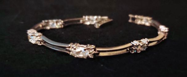 Sterling Silver Clear Stone Accented Bracelet ~ 8" Long ~ 9.8 grams ~ stamped " CHINA 925"