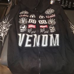 Boxlunch Venom Zipup Hoodie Black Medium