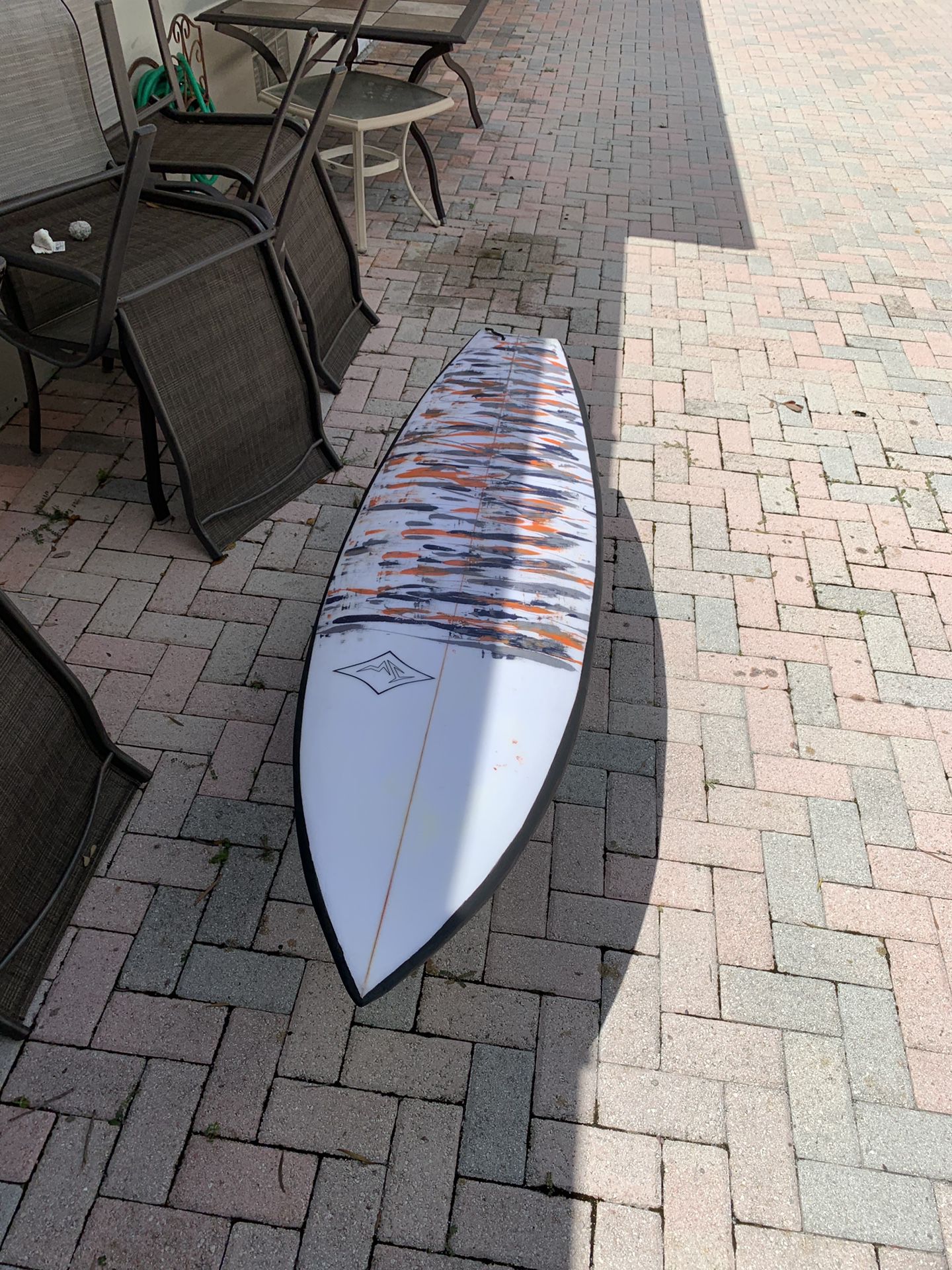 5’9 surfboard