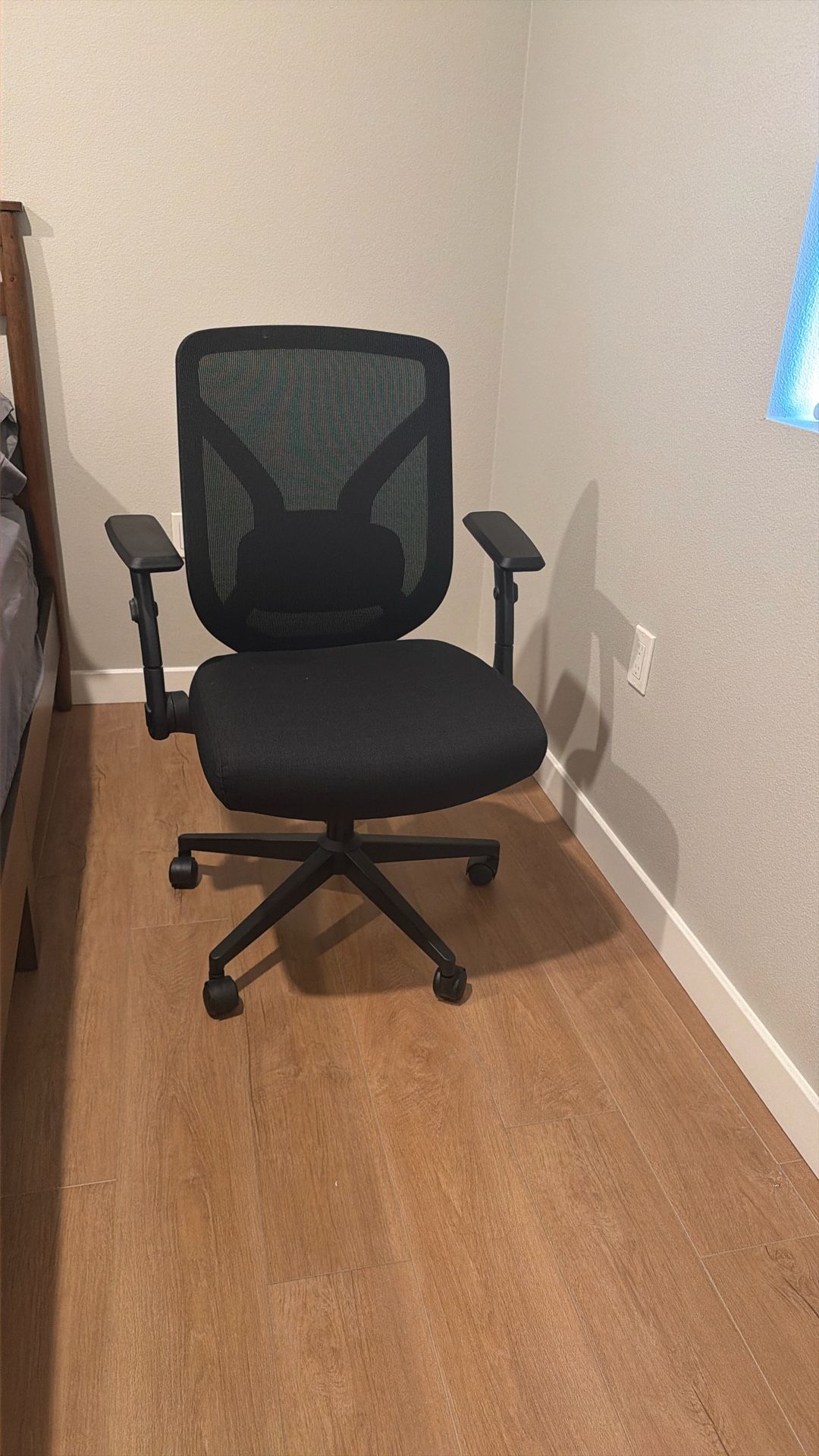 Ergonomic Office Chair 