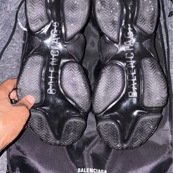 Balenciaga triple S all black shoes