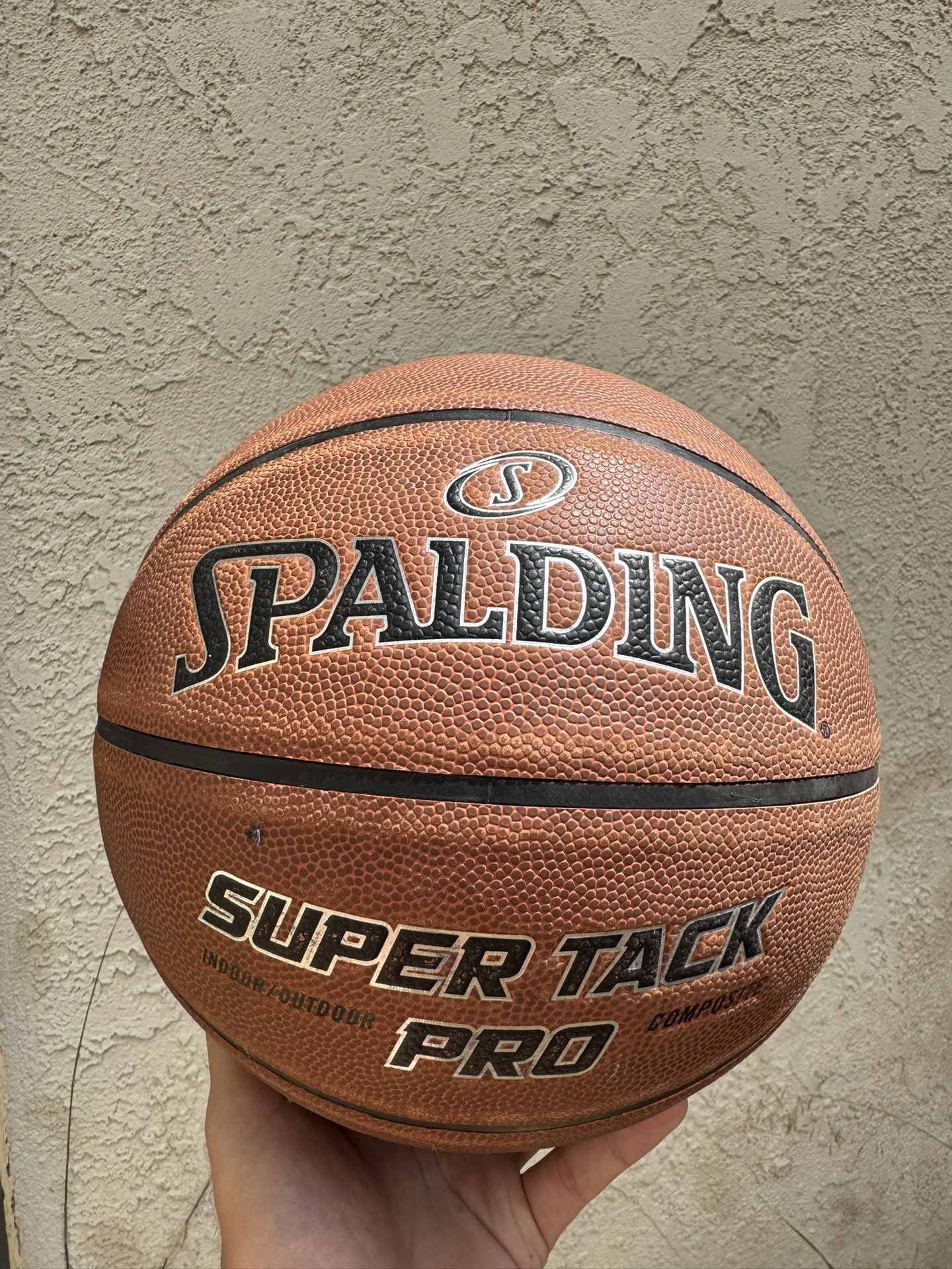 SPALDING basketball