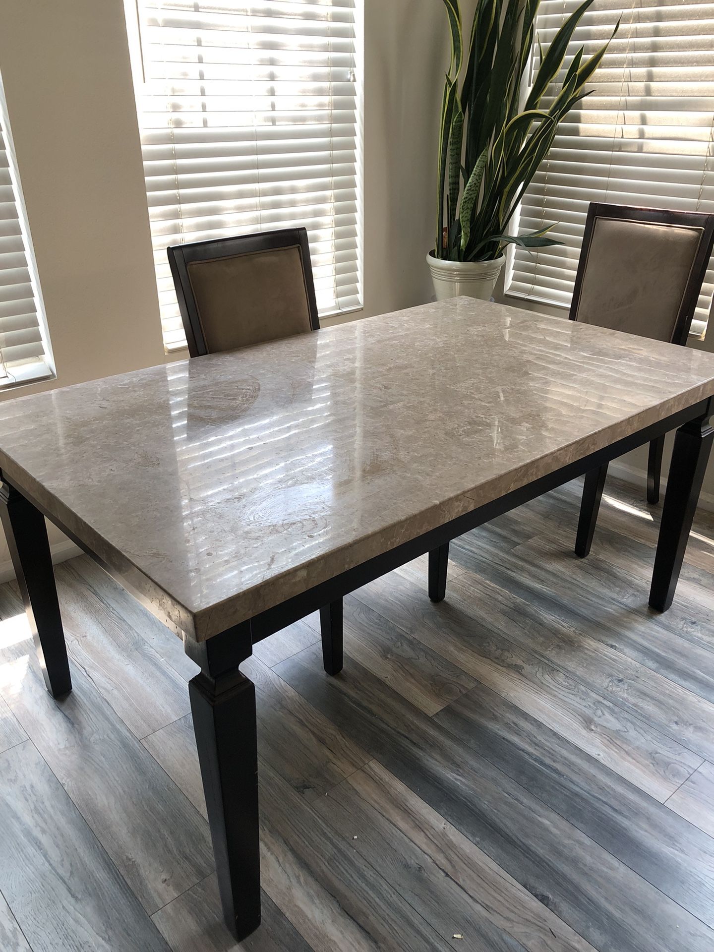Raymour & Flanigan Marble Table