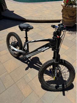 Like new Voltaic Flying Fox 48 volt electric dirt bike