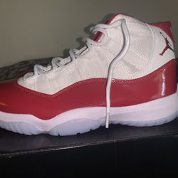 Air Jordan 11 Cherry