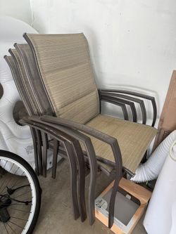 4 Patio Chairs
