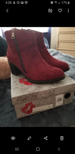 BURGUNDY WOMEN'S ANKLE BOOTS